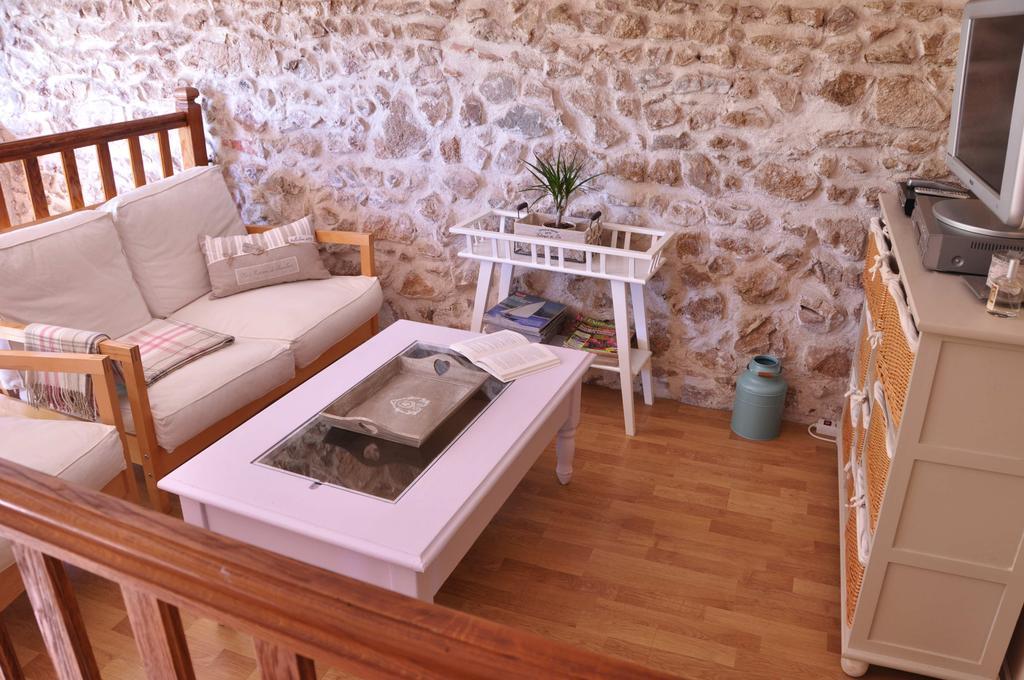 La Ferme Aux Abeilles Ξενοδοχείο Ambierle Εξωτερικό φωτογραφία